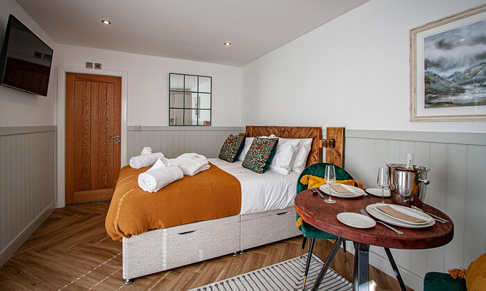 Winster Luxury Glamping Pod